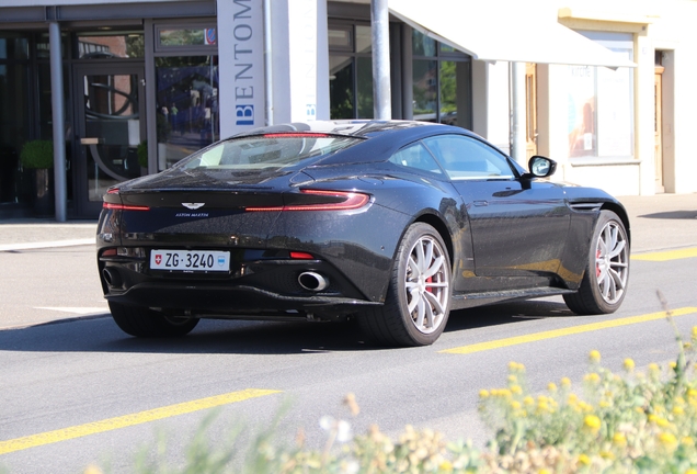 Aston Martin DB11