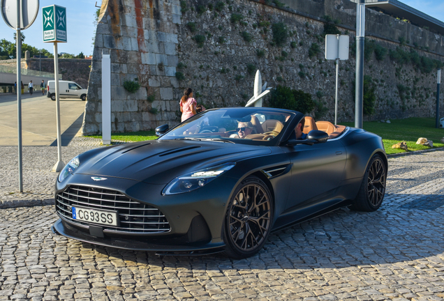 Aston Martin DB12