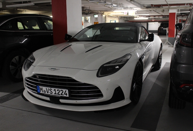 Aston Martin DB12 Volante