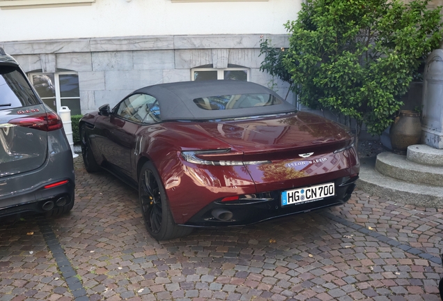 Aston Martin DB12 Volante