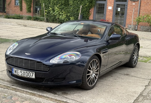 Aston Martin DB9