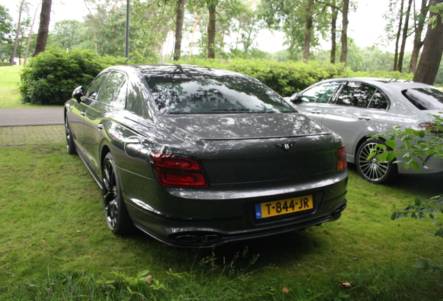 Bentley Flying Spur Hybrid S
