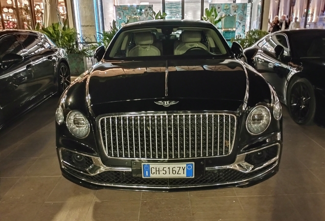 Bentley Flying Spur V8 2021