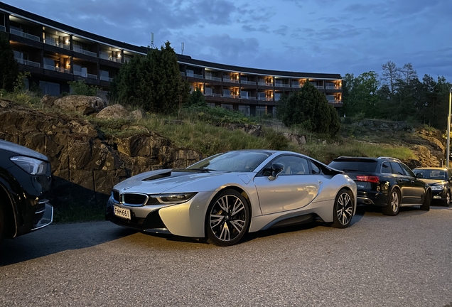 BMW i8