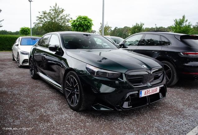 BMW M5 G90