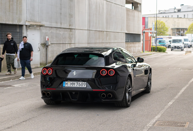 Ferrari GTC4Lusso