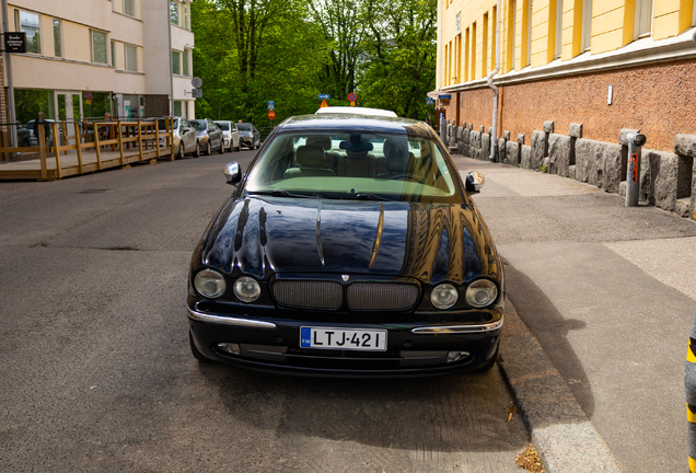 Jaguar XJR