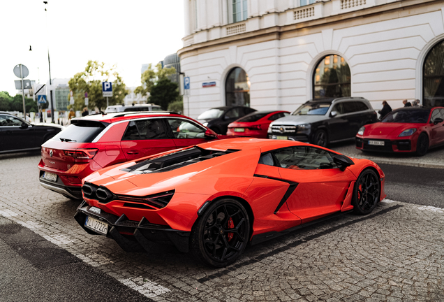Lamborghini Revuelto