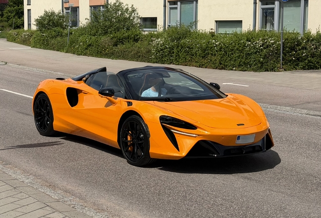 McLaren Artura Spider
