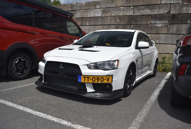 Mitsubishi Lancer Evolution X