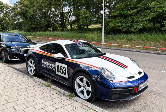 Porsche 992 Dakar