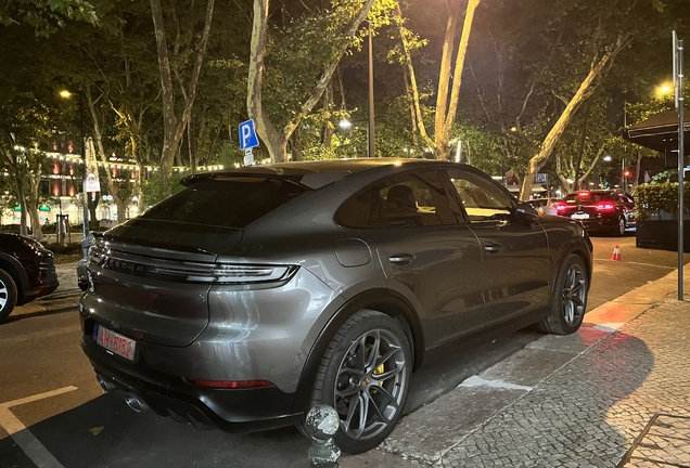Porsche Cayenne Coupé Turbo E-Hybrid