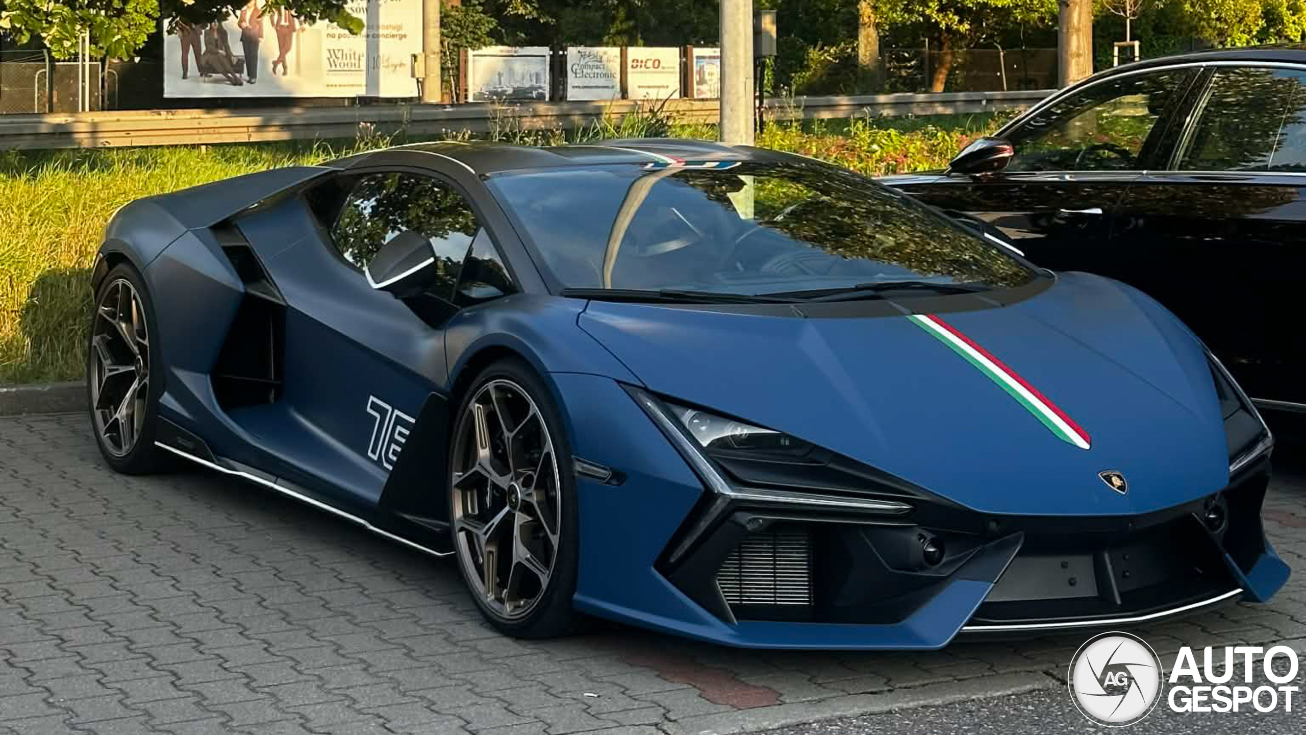 Lamborghini Revuelto