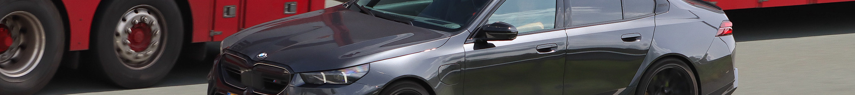 BMW M5 G90