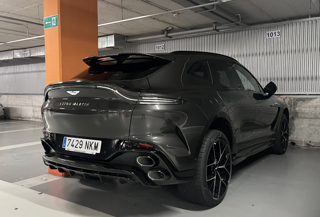 Aston Martin DBX S