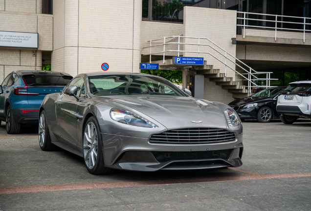 Aston Martin Vanquish 2013