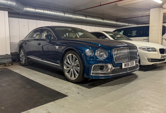Bentley Flying Spur Hybrid Azure
