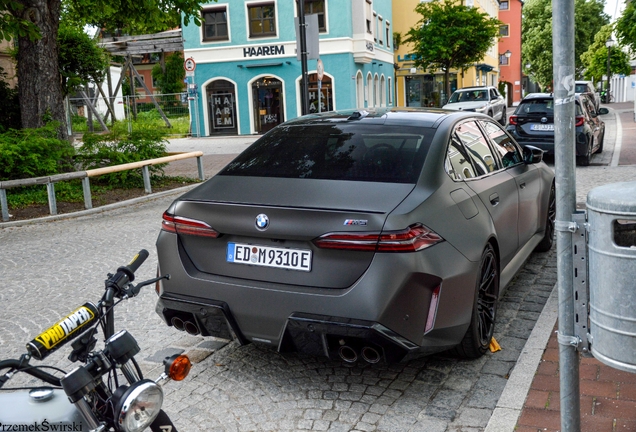 BMW M5 G90