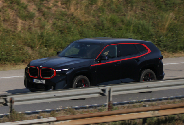 BMW XM G09 Label Red