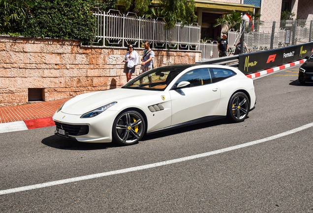 Ferrari GTC4Lusso