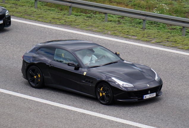 Ferrari GTC4Lusso