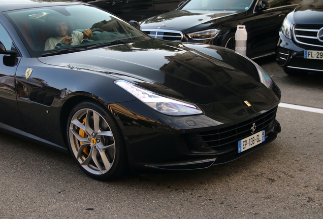 Ferrari GTC4Lusso T