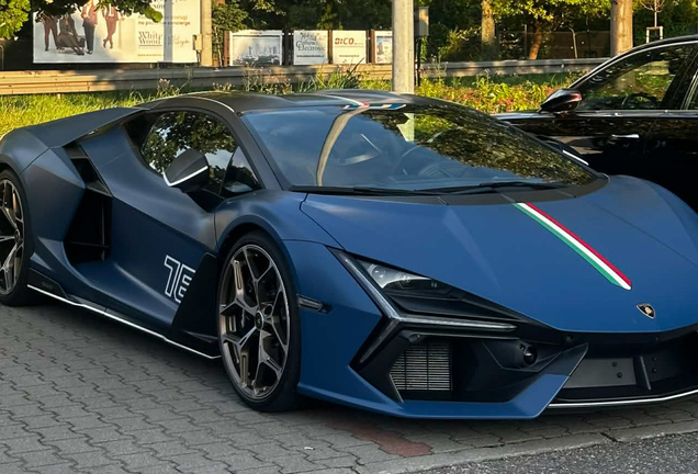Lamborghini Revuelto