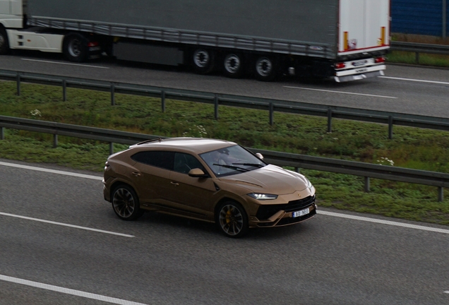Lamborghini Urus S