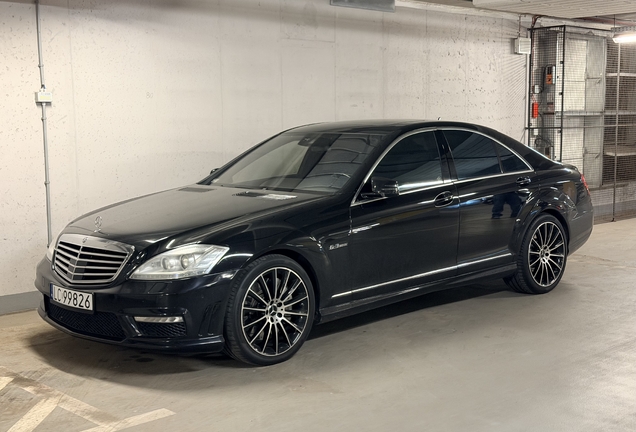 Mercedes-Benz S 63 AMG W221