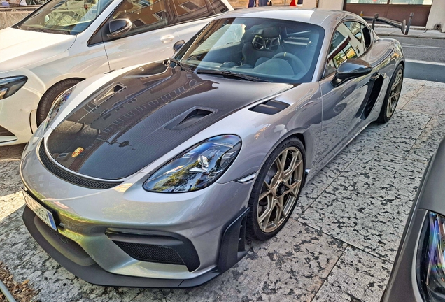 Porsche 718 Cayman GT4 RS Weissach Package
