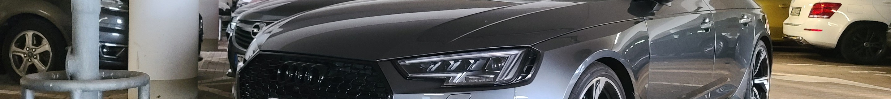 Audi RS4 Avant B9