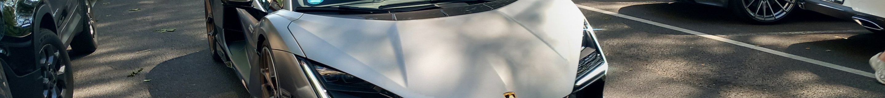 Lamborghini Revuelto
