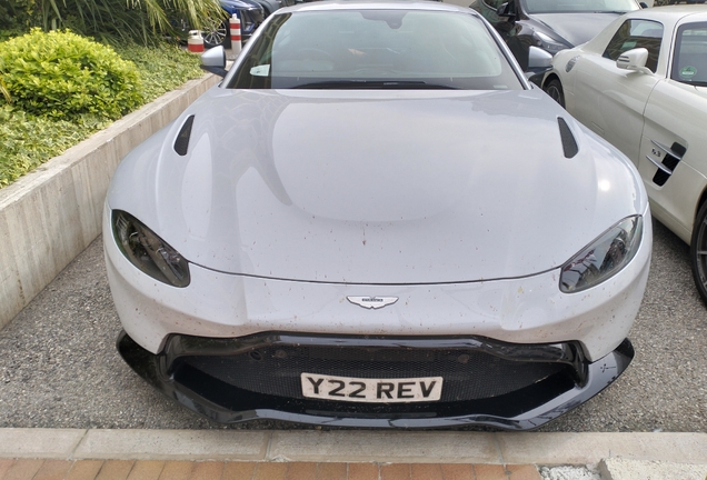 Aston Martin V8 Vantage 2018