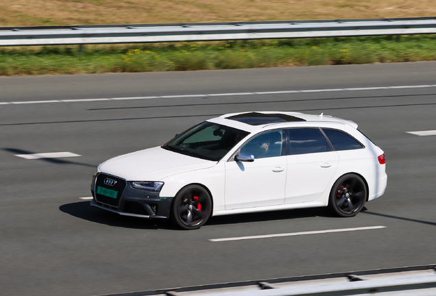 Audi RS4 Avant B8