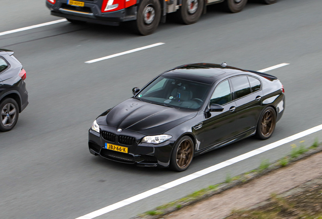 BMW M5 F10 2011