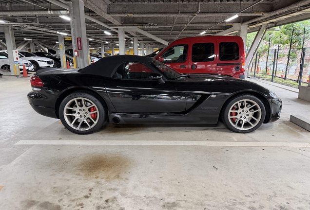 Dodge Viper SRT-10 Roadster 2003