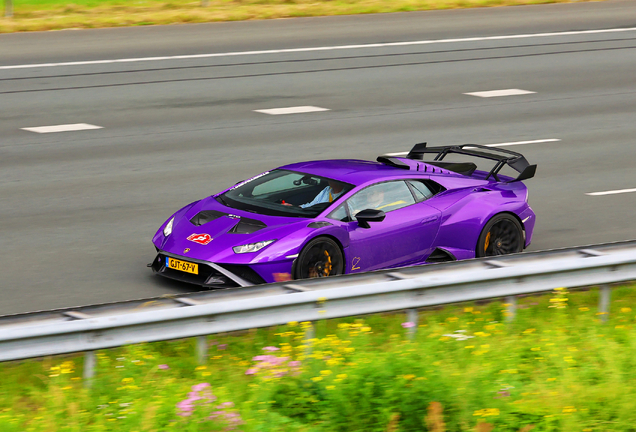 Lamborghini Huracán LP640-2 STO