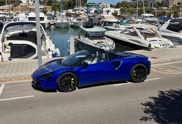 McLaren Artura Spider