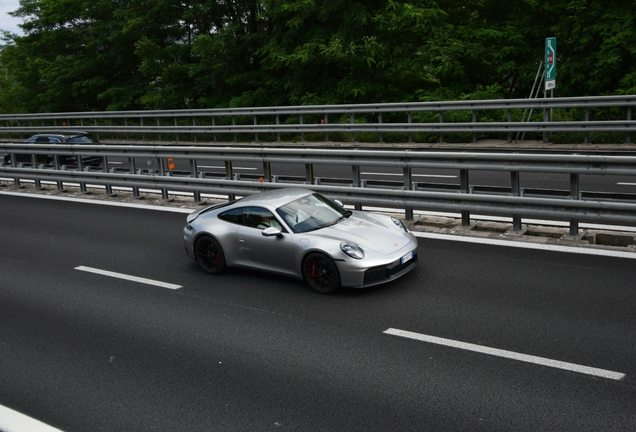 Porsche 992 Carrera 4 GTS MkII