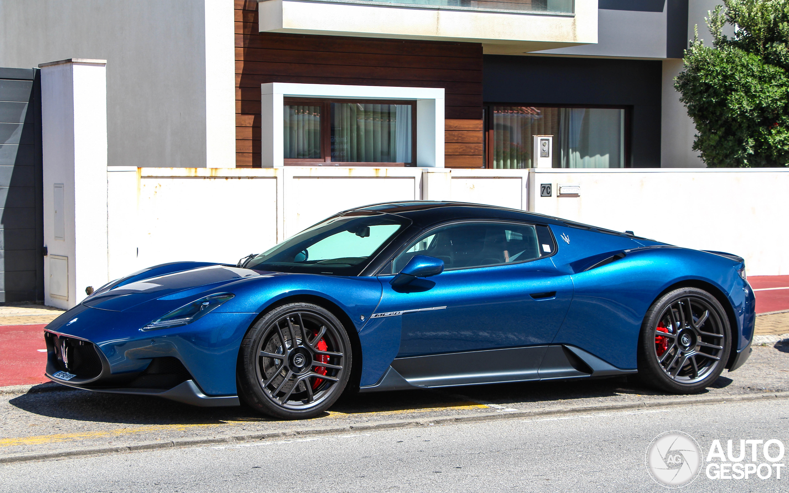 Maserati MC20