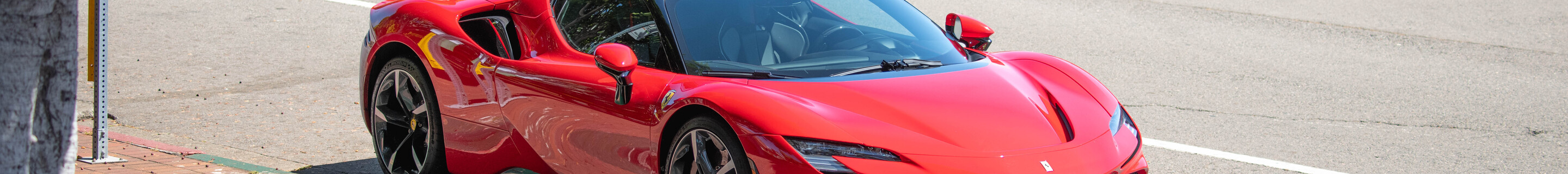 Ferrari SF90 Spider