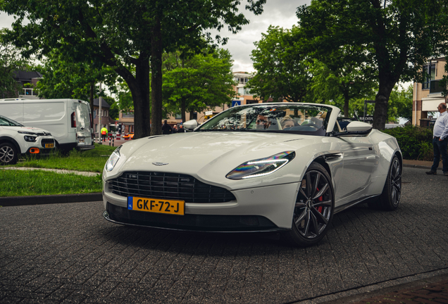 Aston Martin DB11 V8 Volante