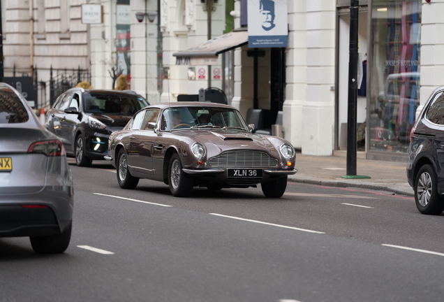 Aston Martin DB6 MKI