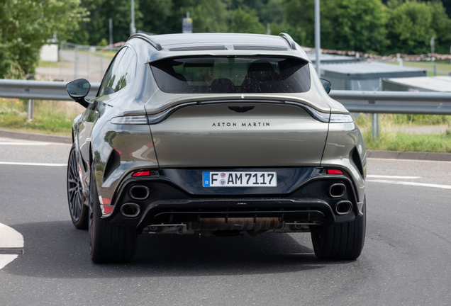Aston Martin DBX S
