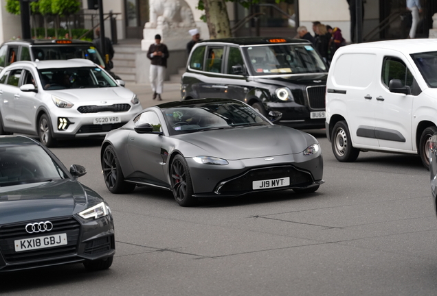 Aston Martin V8 Vantage 2018