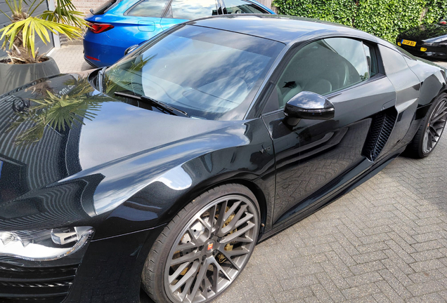 Audi R8 V10