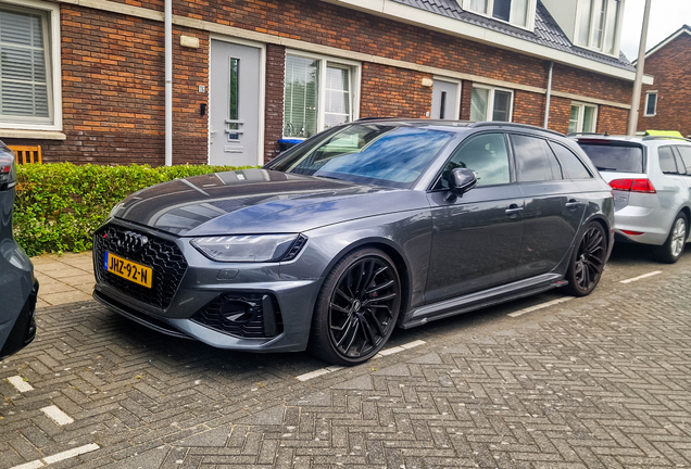 Audi RS4 Avant B9 2020 Urban