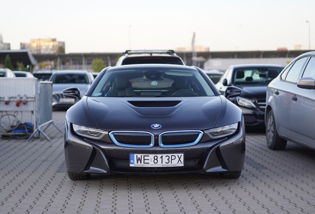 BMW i8