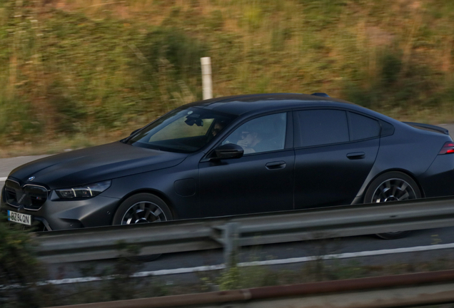 BMW M5 G90