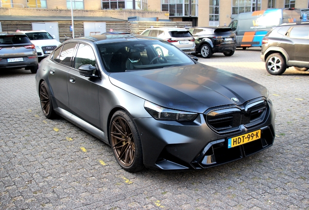 BMW M5 G90